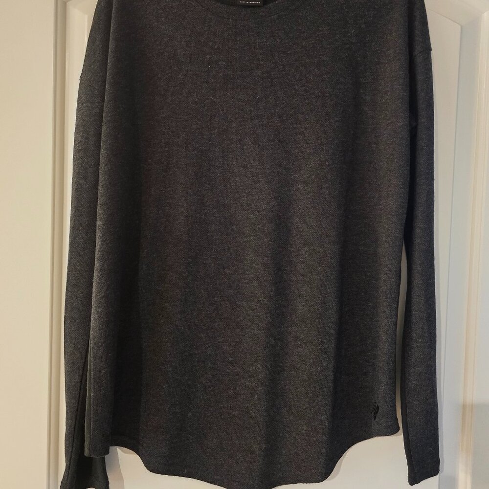 EXCELLENT WOMEN'S NB NEW BALANCE TUNIC STYLE LONG SLEEVE T SHIRT LARGE